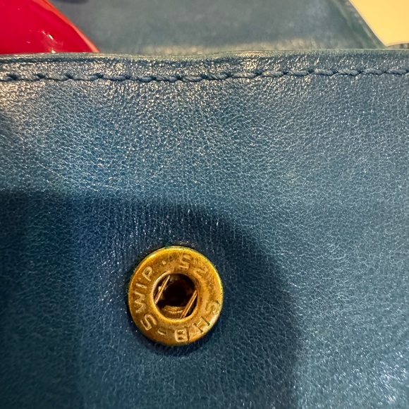 Authentic Louis Vuitton Epi men’s wallet - Picture 6 of 14